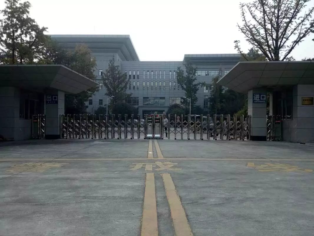 湘潭经开区湘潭经开区四川消防总队伸缩门